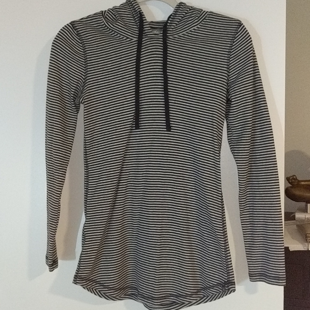 Eddie Bauer Outdoors long sleeve top